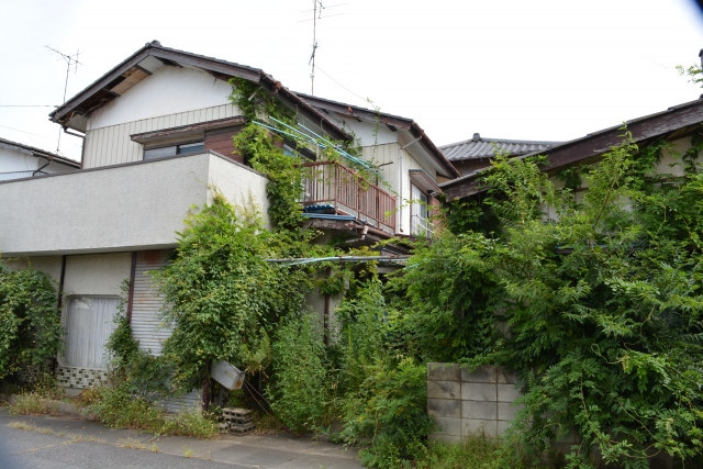 なぜ売れない？<br>鹿児島市で「ずっと残る空き家」に共通する5つの特徴